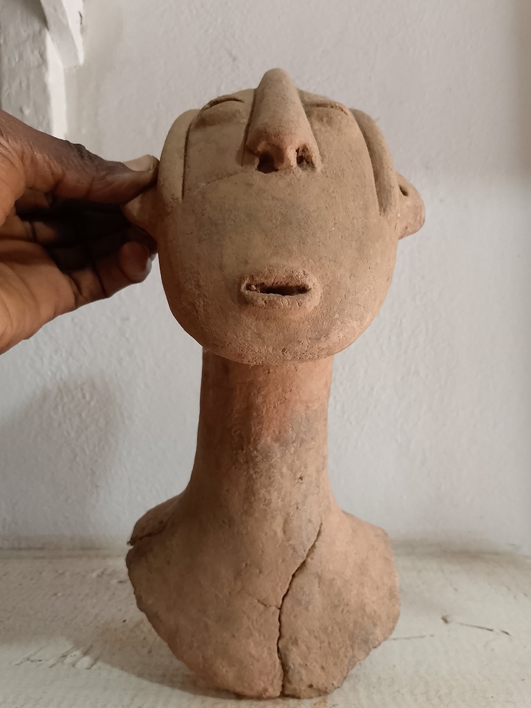 Tête Tribale en Terre Cuite : Art Africain Unique