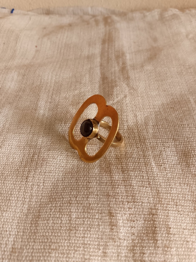 Bague Bronze et Pierre Noire – Éternité Bronzée