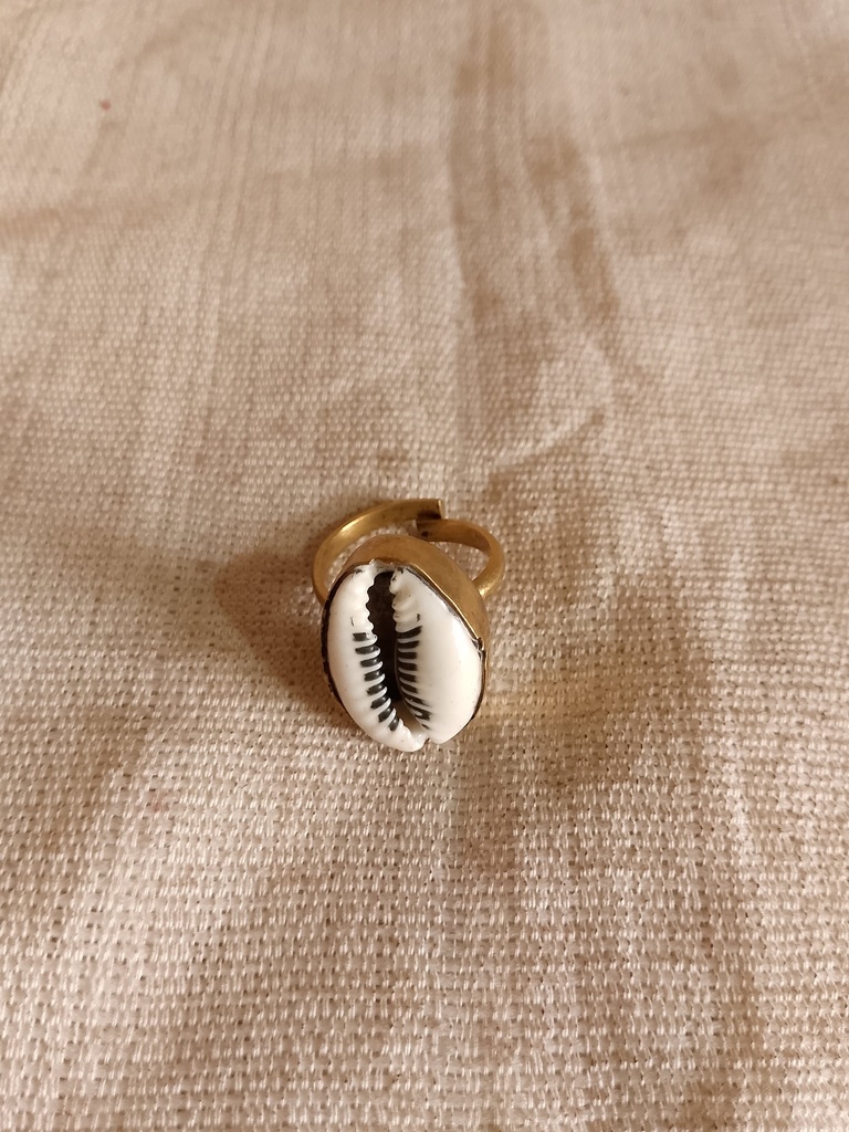 Bague en Bronze et Cauris - Mystère Doré