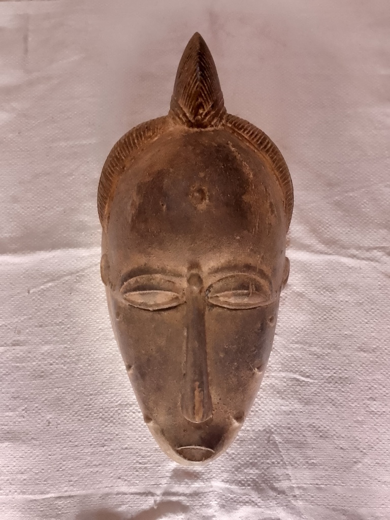 Masque ancestral béninois en bois, pièce unique