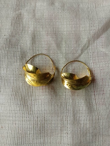 Boucles d'Oreilles en Bronze Martelé Élégantes