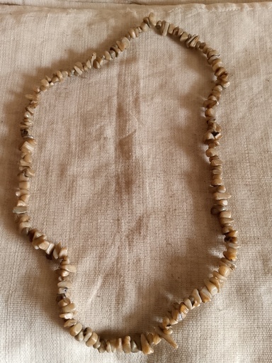 Collier en Pierres Naturelles – Pierres Sophistiquées